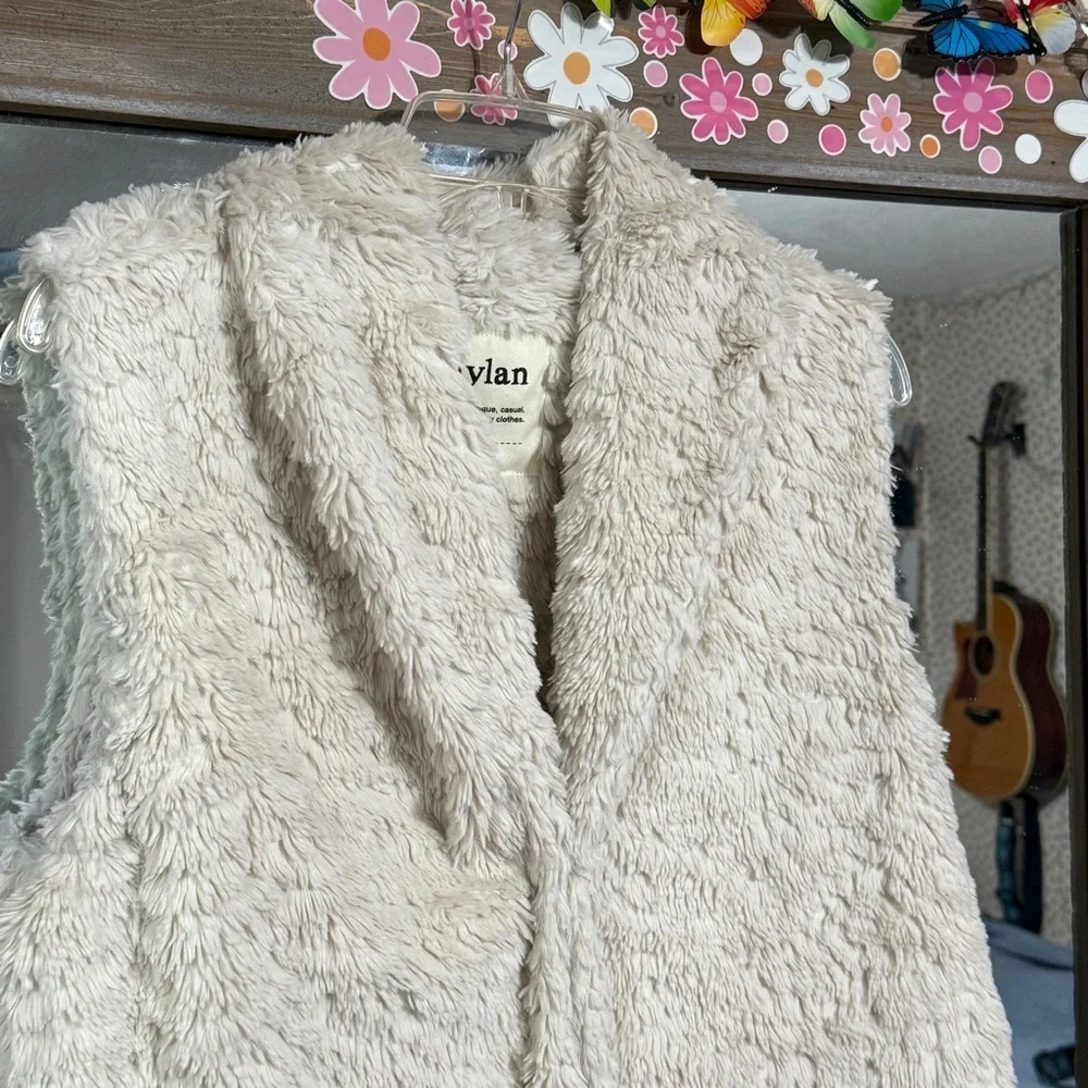 Dylan by True Grit Faux Fur Sherpa Vest | Size Medium | Ivory Cream